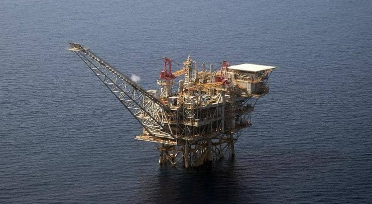 إيقاف منصة ضخ غاز صهيونية بالبحر