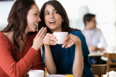 أيهمـــــاا الأافضل للفتاة  .. ؟