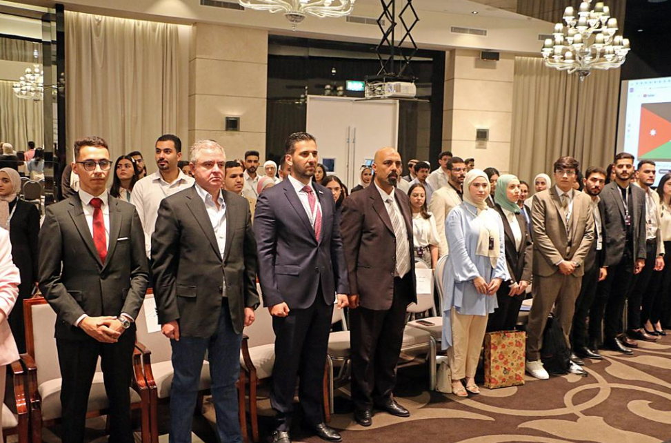 بحضور وزير الشباب ..  شركة يان الصناعية التجارية ترعى مؤتمرًا لطلبة الصيدلة في الجامعات الأردنية
