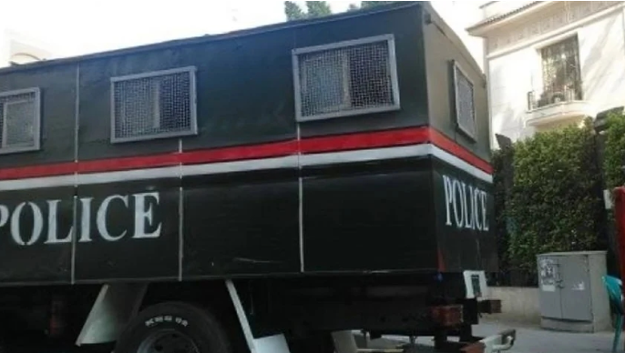 جريمة غريبة في مصر ..  حارس محكمة يسرق منقولاتها لتجار الخردة
