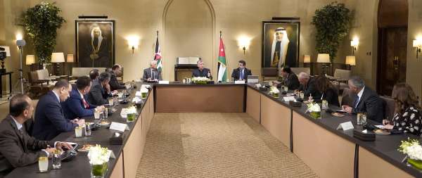 الملك: خارطة طريق توضح للأردنيين الخطوات والإجراءات التي من شأنها تطوير الأوضاع