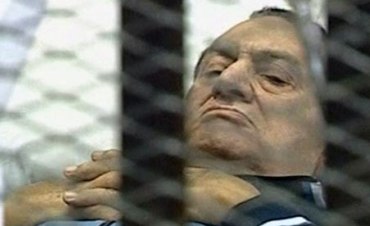 محامي مبارك: طبيبه الألماني كشف اصابته بالسرطان و تلقى تهديدات بالقتل اذا قدم الى مصر لاستكمال العلاج