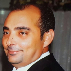 الإنجاز يحتاج إلى رجال ظاهرين لا متسوقين متخفين