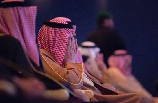 الملك سلمان يبكي في مهرجان "الجنادرية 32"