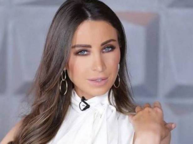 ما هي مشاريع أنابيلا هلال بعد "ديو المشاهير" ..  وما سبب زيارتها إلى السعودية؟