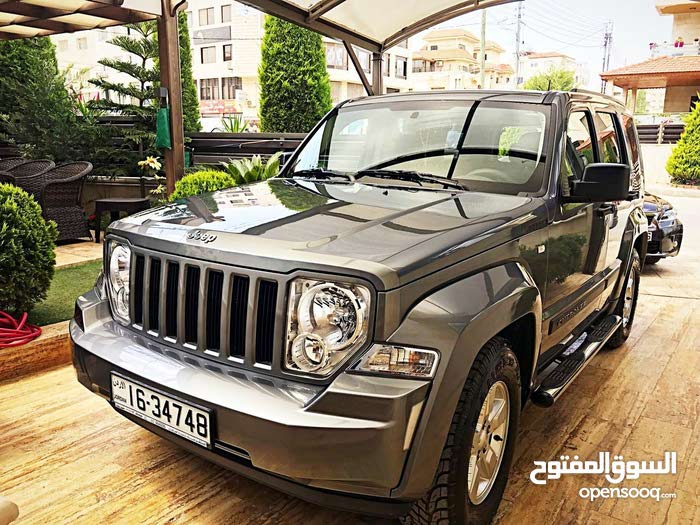 جيب ليبرتي 2012 بحالة الوكاله 