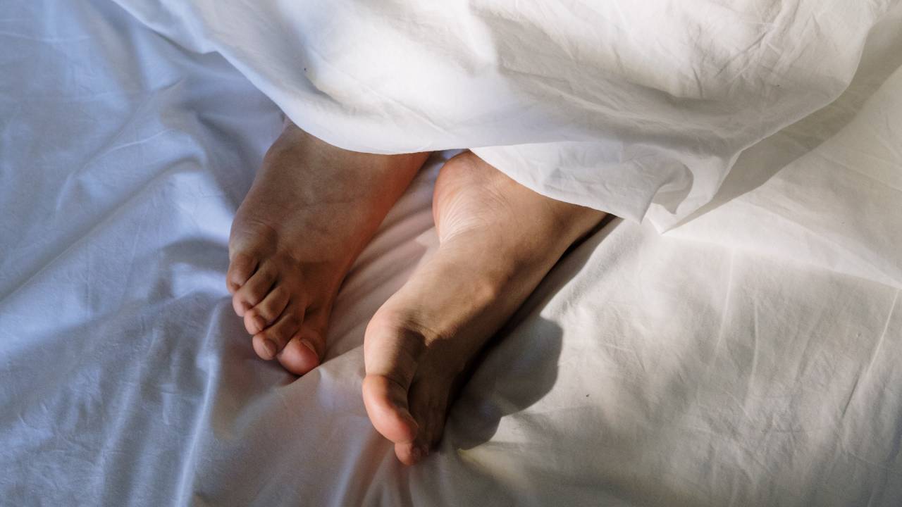 متلازمة تململ الساقين قد تكون علامة على نقص معدن هام في الجسم