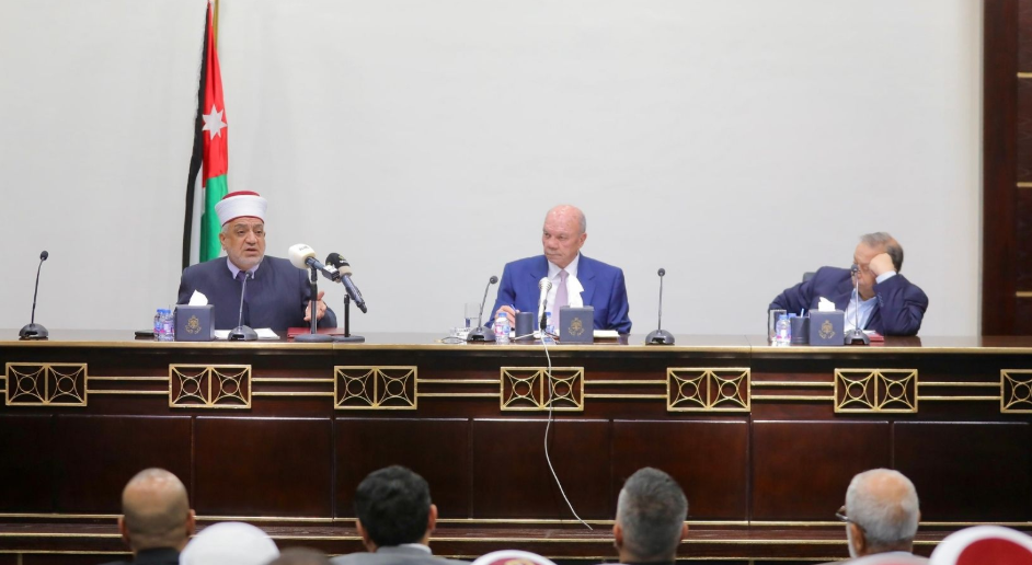 رئيس مجلس الأعيان ووزير الأوقاف يدعوان لتضافر جهود حماية اللغة العربية