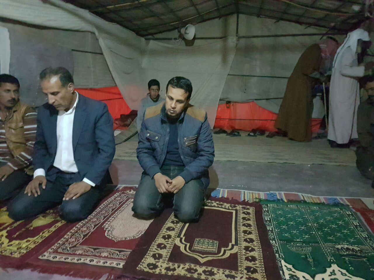 امام اهل الخير: مصلون يلجأون لاداة الصلاة في "الخيمة" منذ 5 سنوات بالكرك ..  منظر لا يقبل به مسلم "صور"