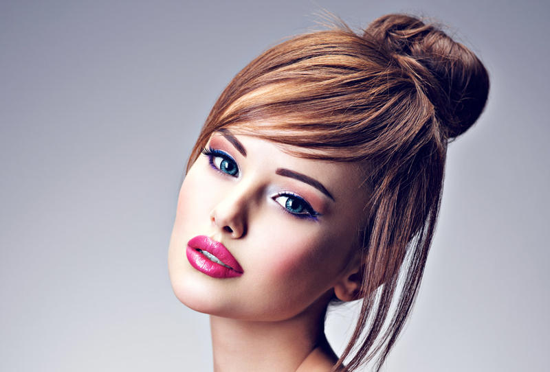 تسريحات رومانسية لشعرك في يوم الحب