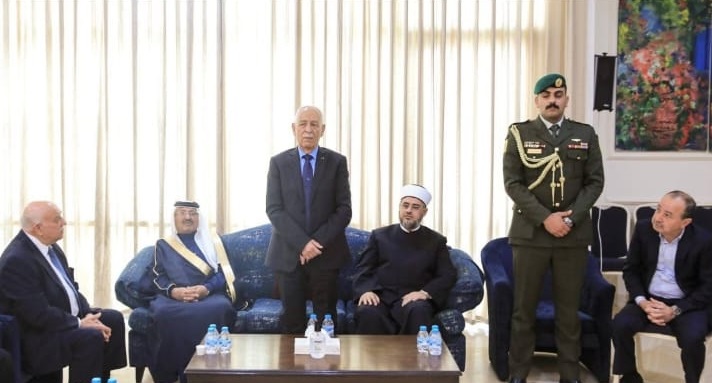 مندوبا عن الملك وولي العهد ..  العيسوي يعزي العقيلي والجمل والجندي 