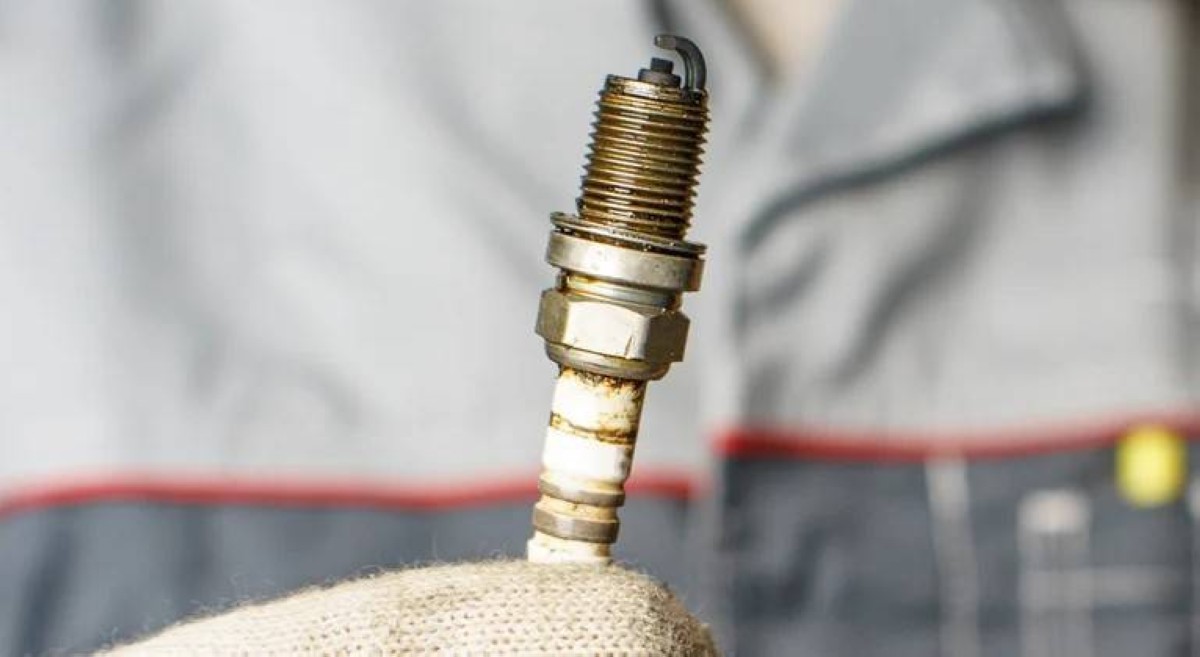 حيلة بسيطة قد تنقذ حياتك ..  ماذا تفعل إذا علقت داخل سيارة مغلقة؟