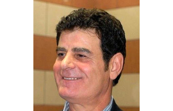 هل انتُخب محسن غازي نقيبًا لفناني سوريا؟