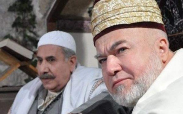 شاهد بالصور  ..  "شيخ باب الحارة"يفاجئ الجميع بالتغير الملحوظ في شكله  ..  تفاصيل 