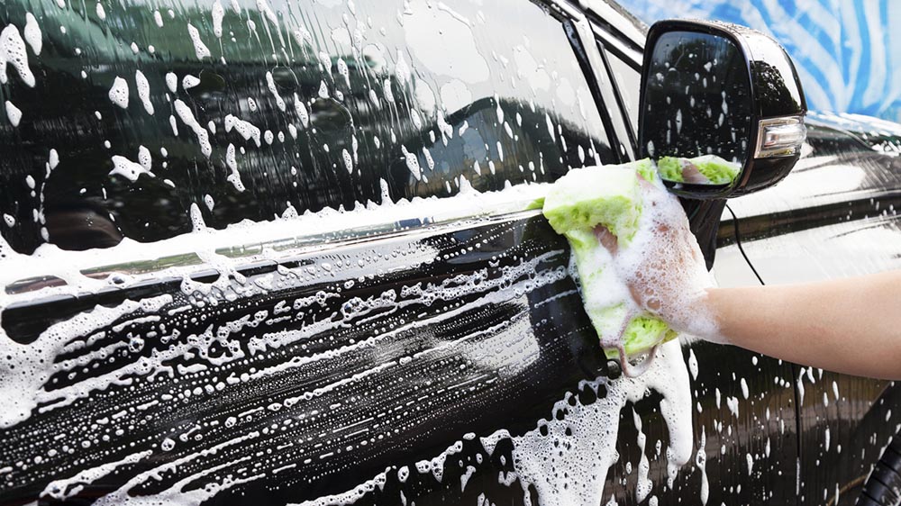  أبرز الأخطاء التي يتم ارتكابها عند غسل السيارة تجلب الضرر للطلاء
