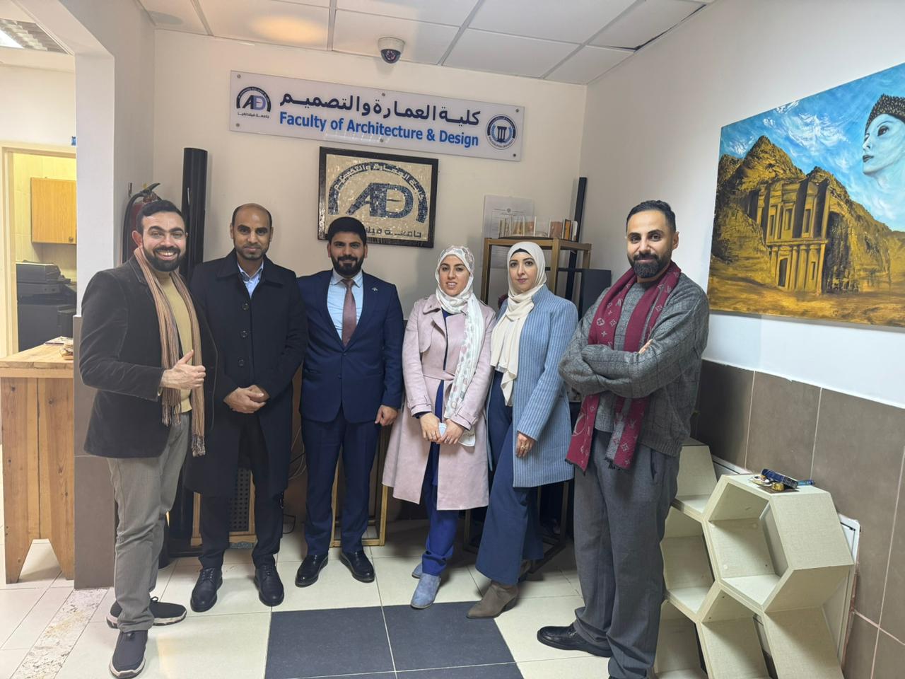 جامعة الزرقاء تشارك في تحكيم مشاريع تخرّج "الفنون والتصميم" في فيلادلفيا 