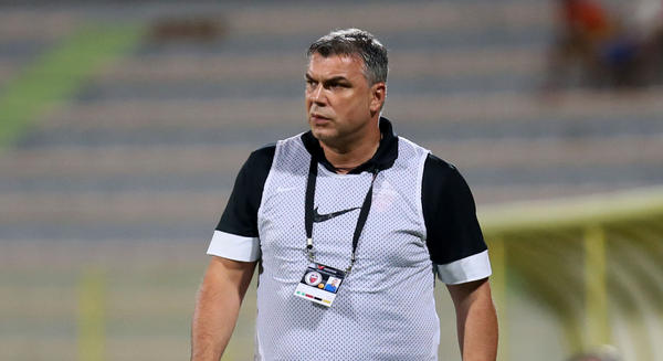 كوزمين يرفض تدريب المنتخب لعدم تأجيل بطولة ولي العهد