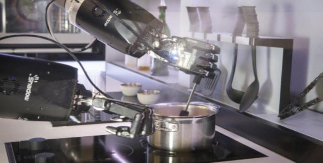 شركة تستعد لإطلاق أول مطبخ آلي في العالم