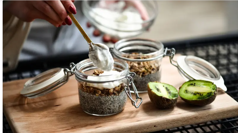 أفضل التوقيتات الصحية لتناول الوجبات الخفيفة