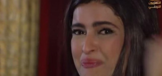 فيديو: علا الفارس تبكي على الهواء وهي تروي لحظات وفاة والدها