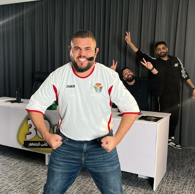 صانع المحتوى "أبو سروال" يعطي الجماهير التعويذة السحرية لانتصار النشامى على كوريا