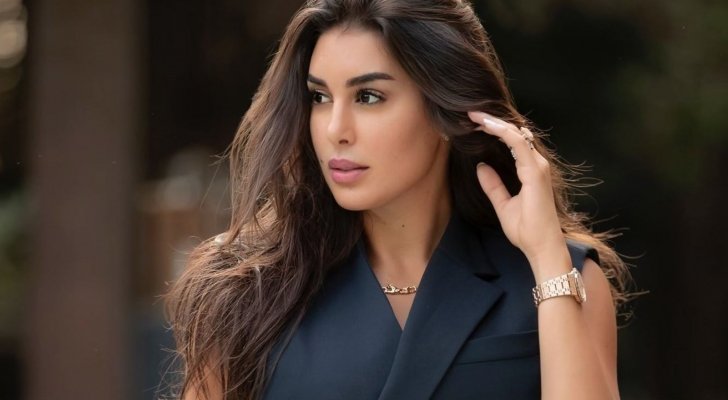 بالصور- بعد طلاقها من أبو هشيمة ياسمين صبري تأخذ إجازة في المحيط الهندي