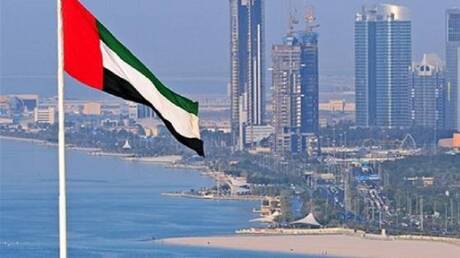 الإمارات تحظر على غير مواطنيها التحدث باللهجة الإماراتية في الإعلام