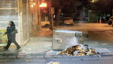 المدعي العام في إيران يهدد المحتجين بعقوبة الإعدام باعتبارهم "أعداء لله"