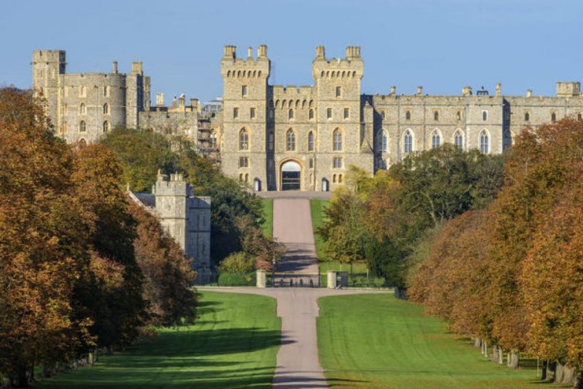 قلعة وندسور الملكية اكبر القلاع في بريطانيا بلا استثناء 
