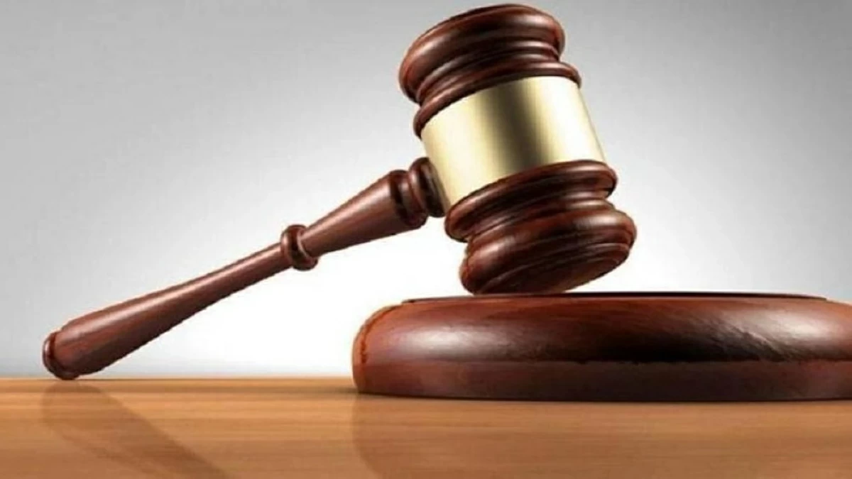 رسائل واتساب تثبت سلفة بـ 26 ألف درهم