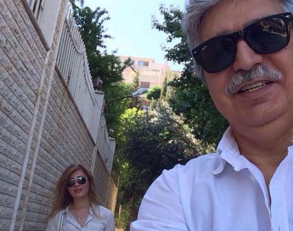 سيلفي عباس النوري وزوجته ..  شباب دائم