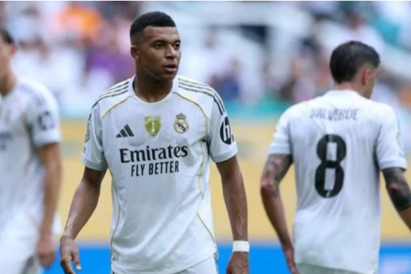 يال مدريد يؤجل ظهوره الأول في (الليغا)