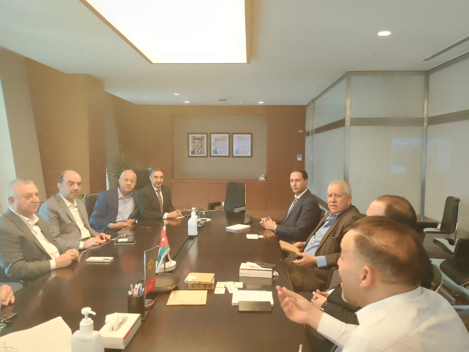 غرف الصناعة و"الملكية الاردنية" يبحثان تعزيز التعاون فيما يتعلق بشحن المنتجات الوطنية