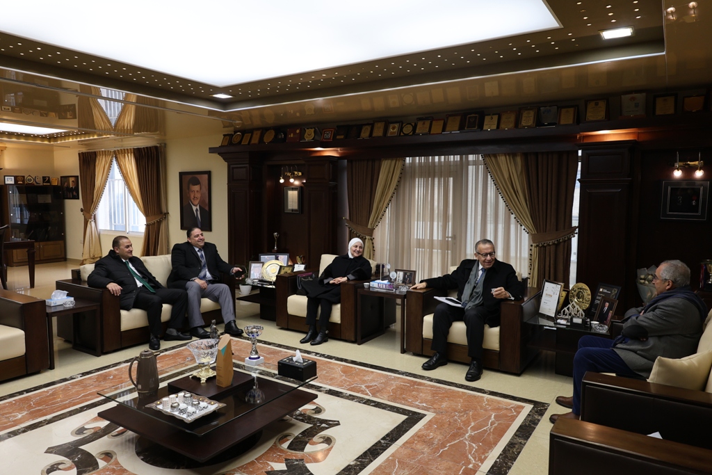 ندوة حوارية في عمّان الأهلية حول دور القضاء في التحكيم 