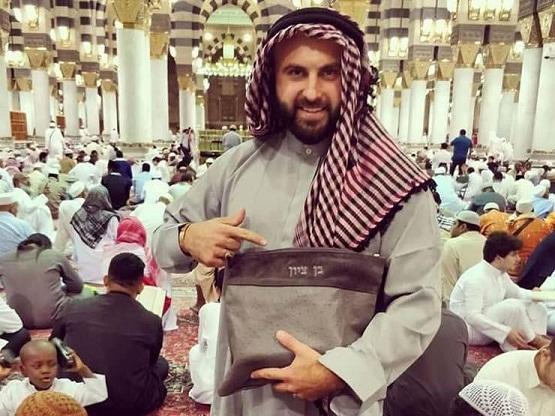 المدون الاسرائيلي يكشف كيف دخل الى المسجد النبوي والتقط صوراً بداخله