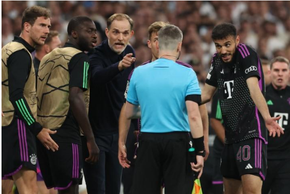 لماذا لم يتدخل الVAR لحسم الهدف الجدلي لبايرن ميونخ؟