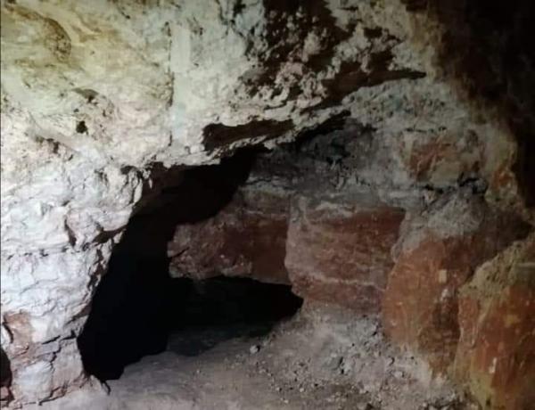 عاجل : العثور على توابيت حجرية ونقوش اثرية اسفل منزل في اربد