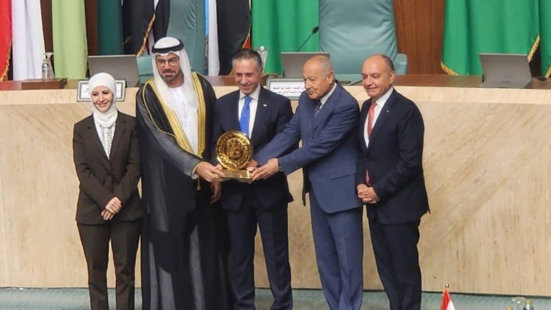 وزارة الصناعة والتجارة الأردنية تتوج بلقب "أفضل وزارة عربية" ضمن جائزة التميز الحكومي