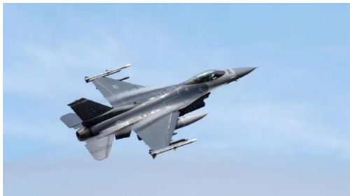 مقاتلة "F-16" الأميركية قريباً بدون طيار