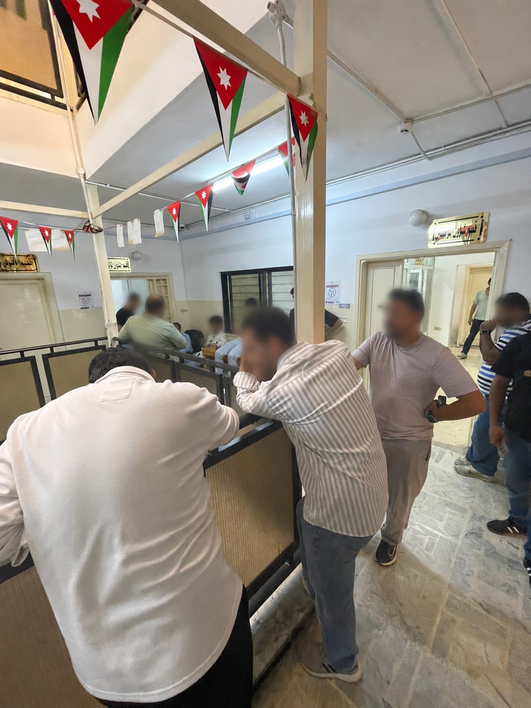 لليوم العاشر ..  معلمو مخيم الزعتري ينتظرون صدور التكليفات وسط غموض حول مصيرهم