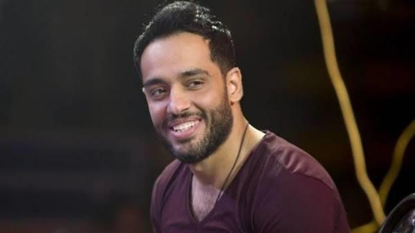 رامي جمال ينشر صورته بالباسبور المصري: فخور بوطني