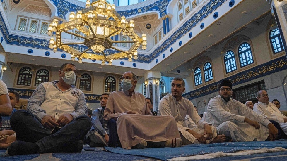مصر ..  منع التهجد والاعتكاف في المساجد في العشر الأواخر من رمضان
