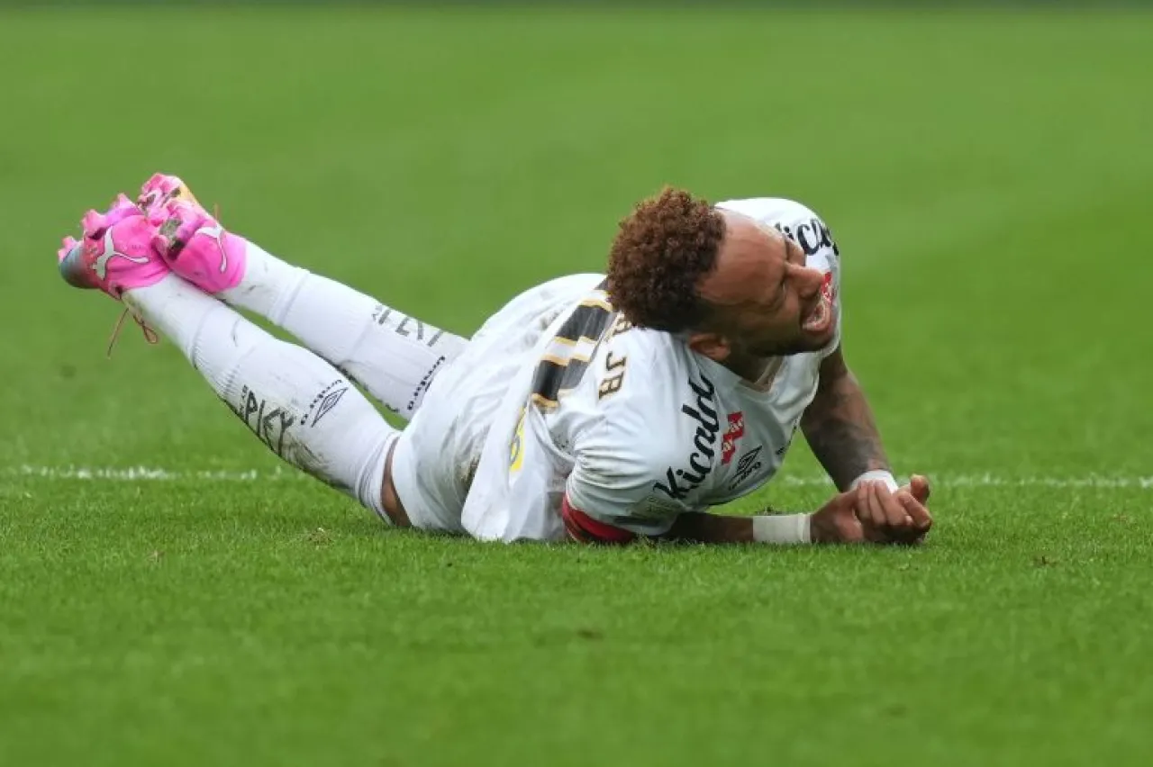 إصابة نيمار بعد يومين من ضمه لقائمة البرازيل في كأس العالم