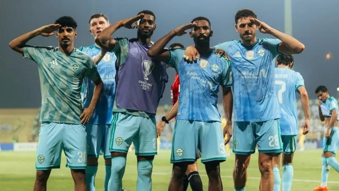 الأهلي السعودي يهزم الوصل بثلاثية ويحقق فوزه الأول في نخبة آسيا