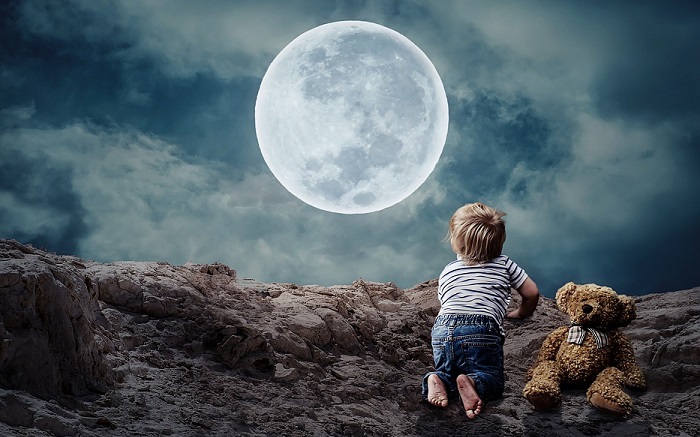 تفسير حلم رؤية صعود القمر في المنام