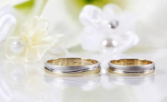 ابني يريد الزواج من مطلقة ..  فما رأيكم؟