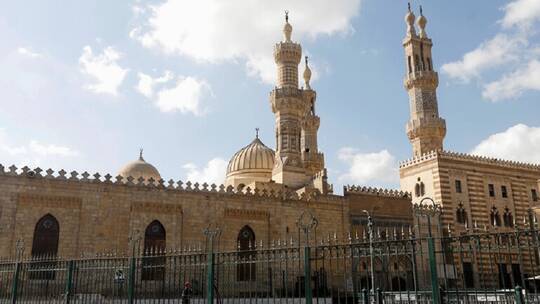 الأوقاف المصرية تبحث منع شيخ من الظهور إعلاميا بعد آرائه المخالفة للفتاوى