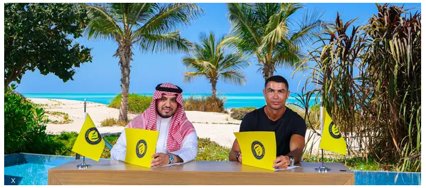 تفاصيل عقد رونالدو ..  فريق عمل منزلي وطائرة خاصة و2.5 مليون ريال يوميا