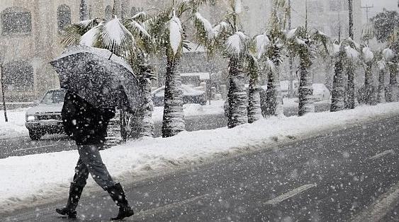 زخات مطرية ممزوجة بالثلوج فوق الجبال الجنوبية العالية صباح الأربعاء