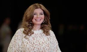 بالصور  ..  "ميرفت أمين" قطة السينما المصرية  ..  تحتفل بعيد ميلادها 